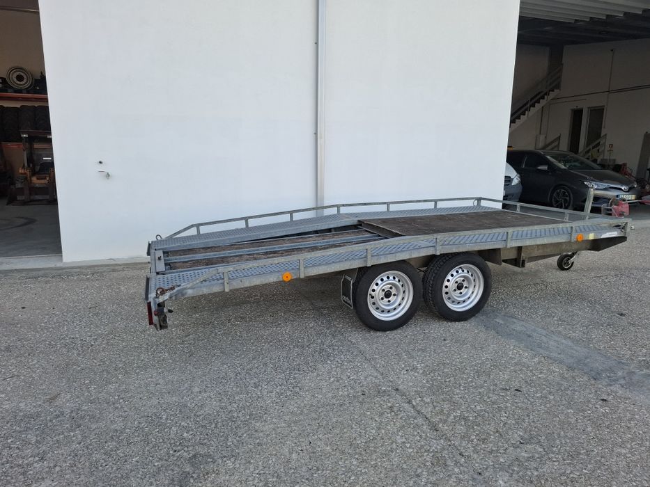 Atrelado porta carros