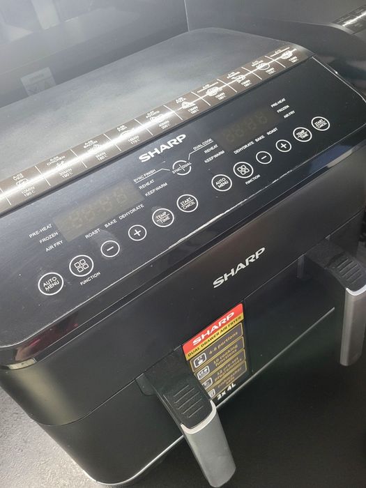 Air Fryer Frytkownica beztłuszczowa SHARP AF-GD82AE-B