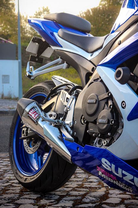 Suzuki GSXR 750 k8