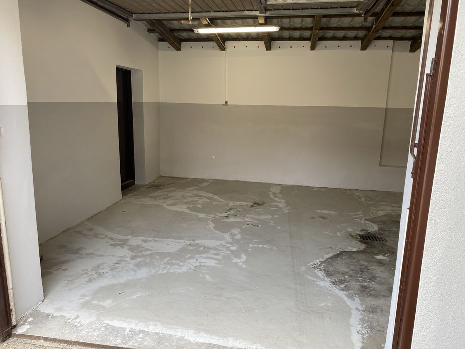 Magazyn 40m2 z brama