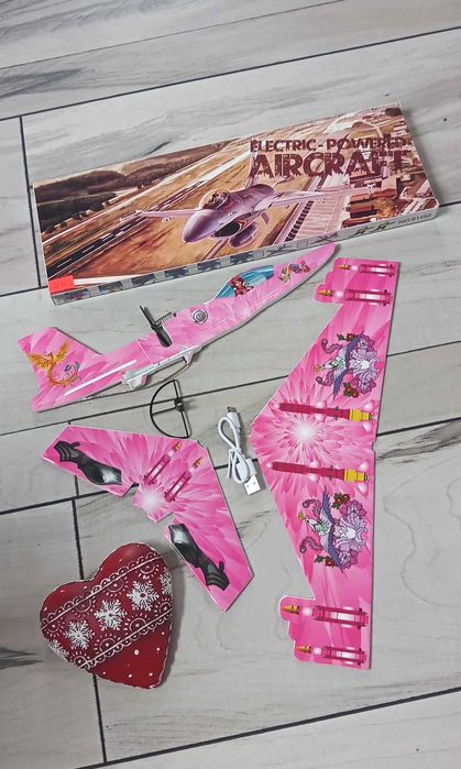 Latający Samolot Piankowy USB Różowy z Silniczkiem..