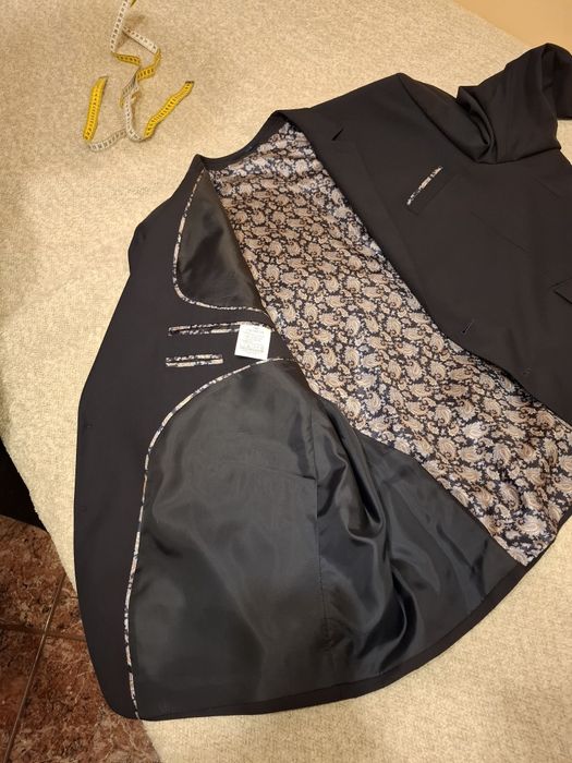 Sprzedam Nowy garnitur xxxxl .