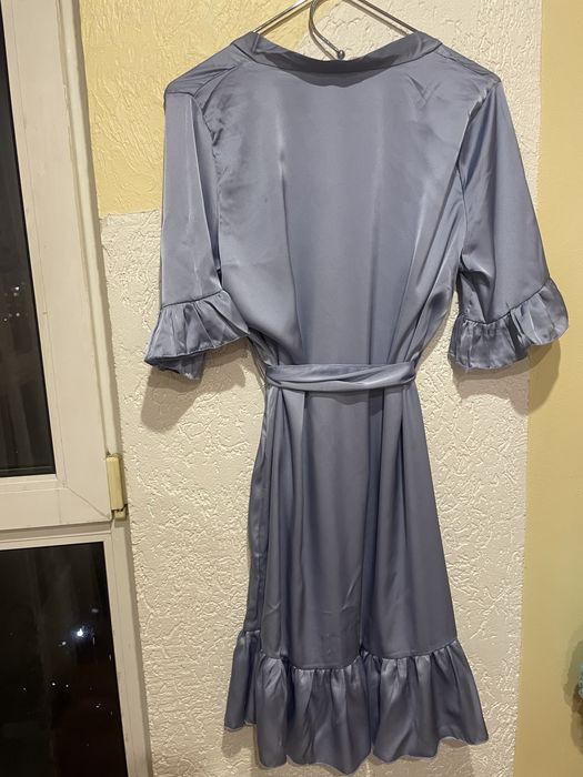 Шовковий халат з рюшами і поясом, жіночий домашній халат шовк сатин