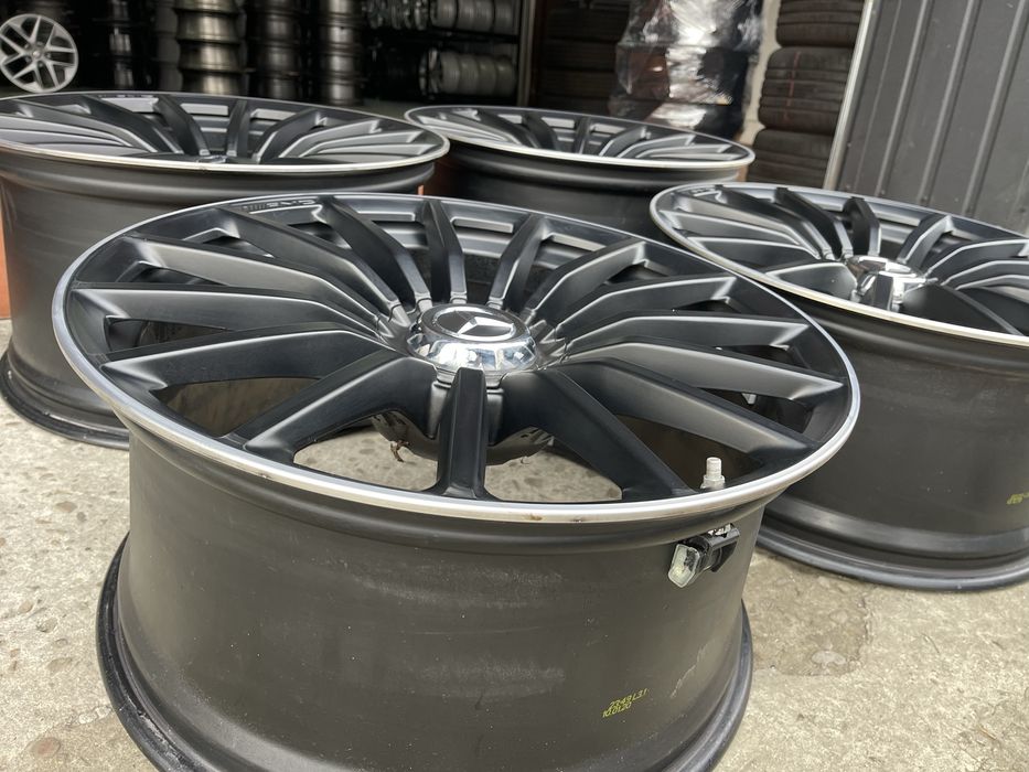 Диски Мерседес AMG. R20  Різноширокі