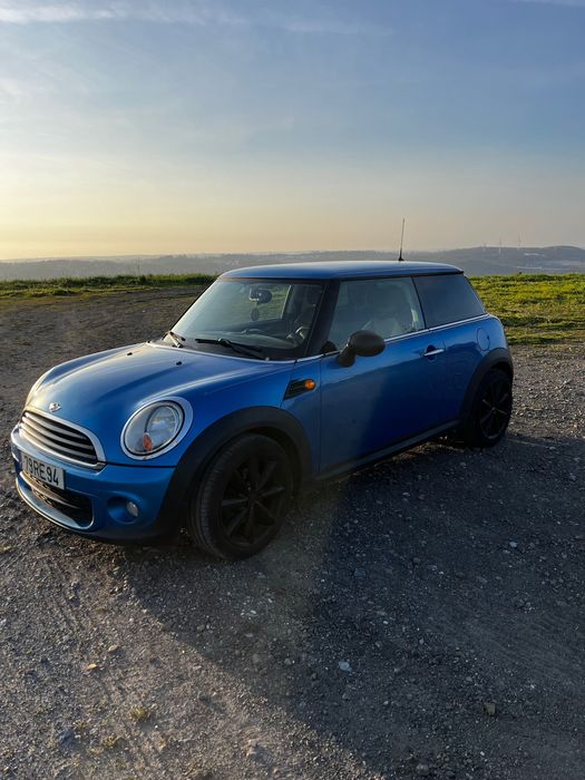 MINI Cooper d 2012