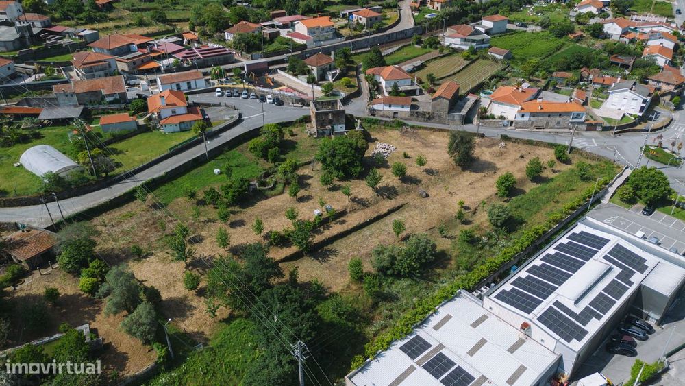 Terreno 6.362 m² | Projeto 7 Moradias c/ Piscina | Durrães · Barcelos