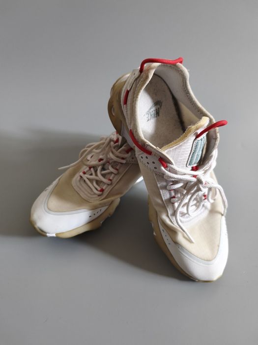 Nike React Live кросівки 42,5 розмір (27 см)