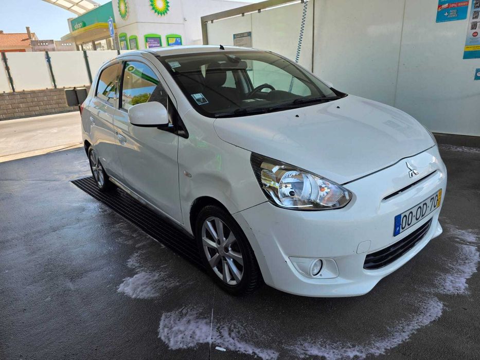 Mitsubishi Space Star 1.2 de 2013 com 79.064 km