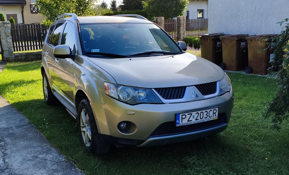 Mitsubishi Outlander salon Polska
