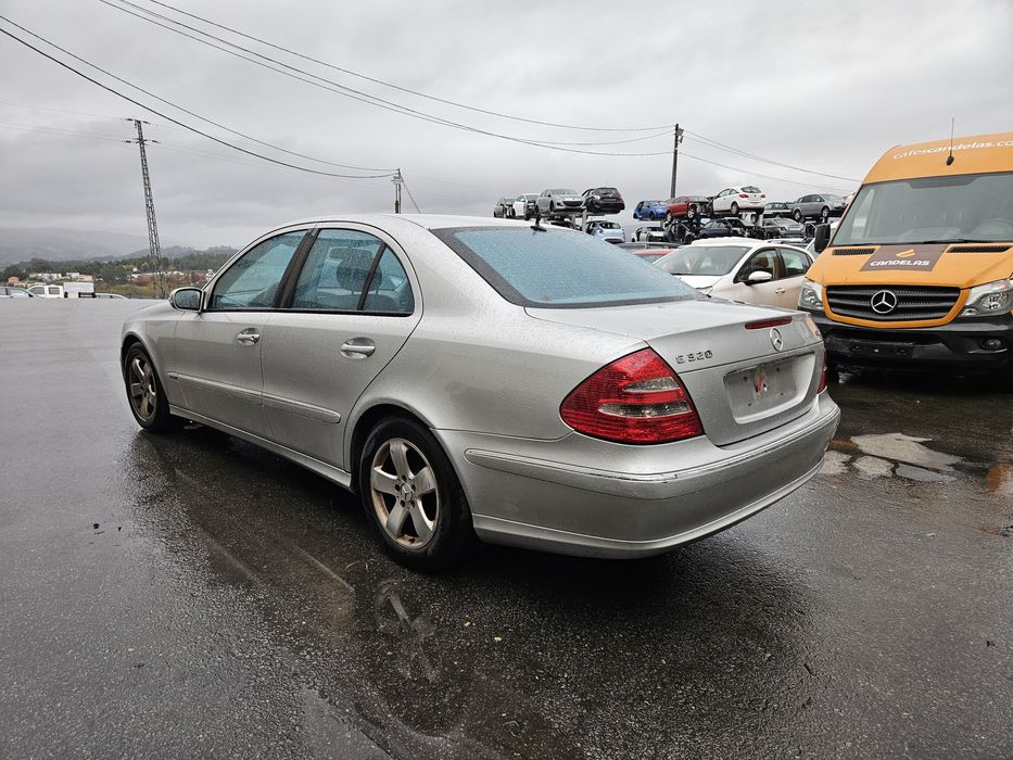 Mercedes-Benz E 320 CDi Avantgarde W211 de 2004 para peças