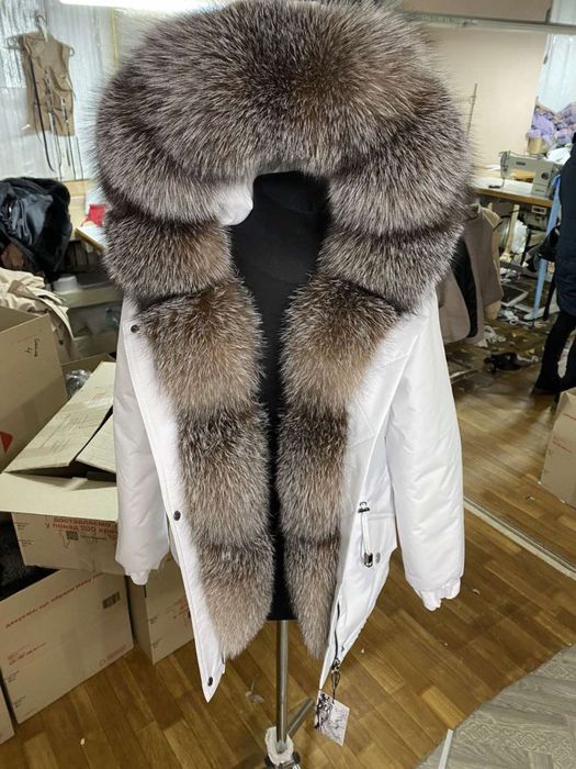 Куртка парка біла зимова з хутром блюфрост золото. Розміри з 42 до 60