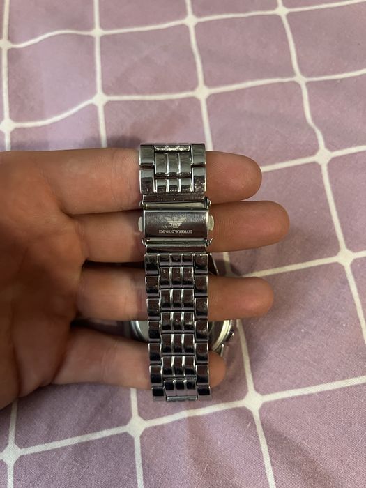 Продам годинник Emporio Armani