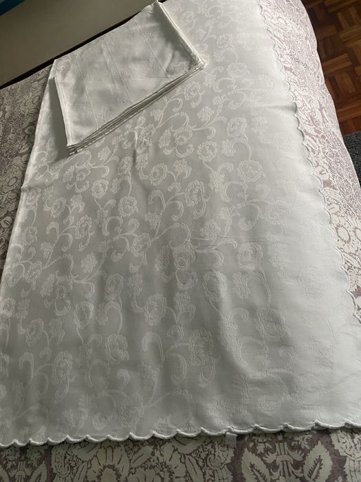 Toalha Mesa Antiga Adamascada