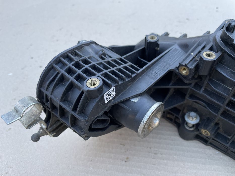 Коллектор впускной на VITO-VIANO W639 W447