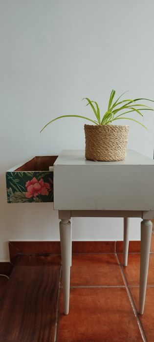 Gray side table64585937384065121