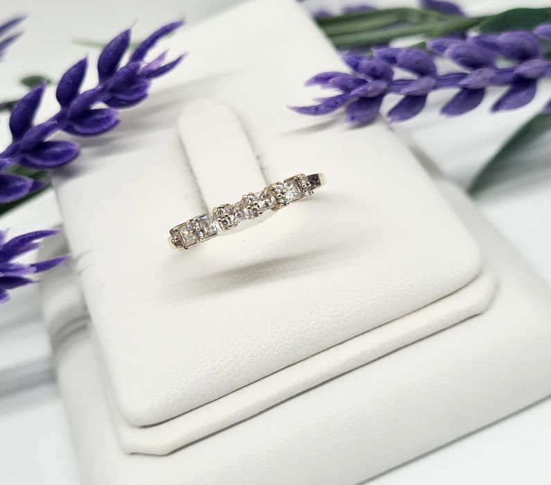 Piękny złoty pierścionek p.585