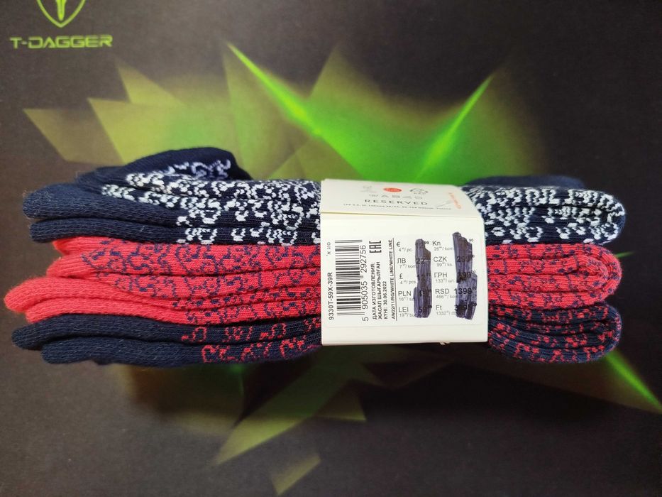 Упаковка носков Reserved