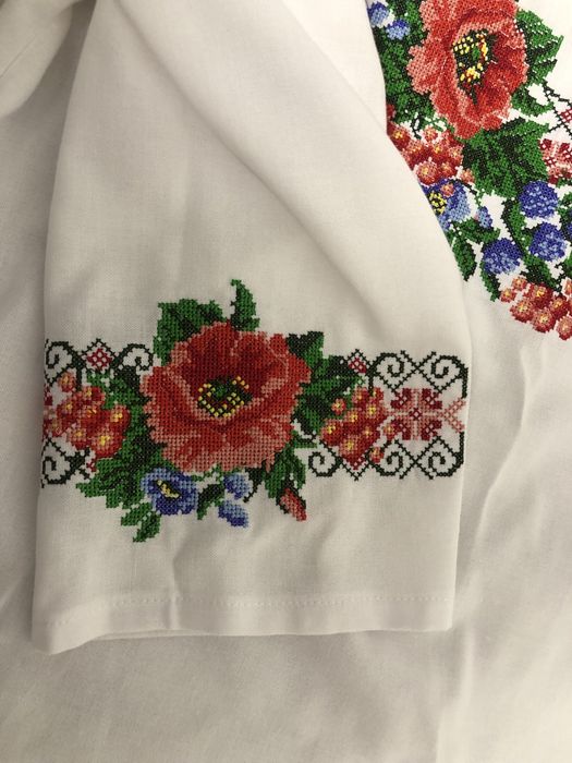 Вишиванка вишита сорочка 50 розмір