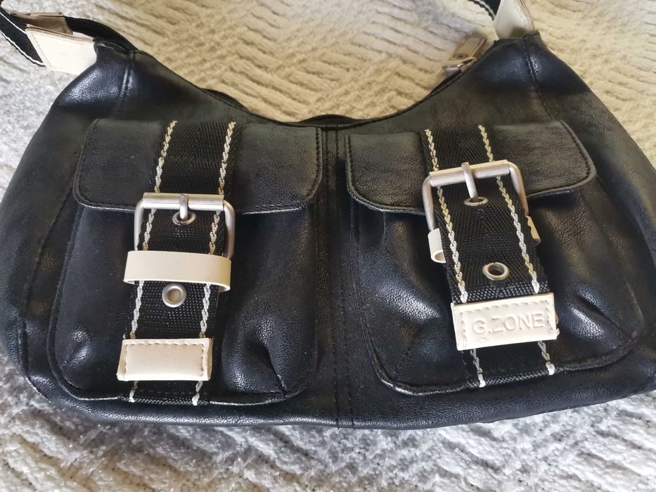 Torebka czarna, mała, do ręki GIRL ZONE