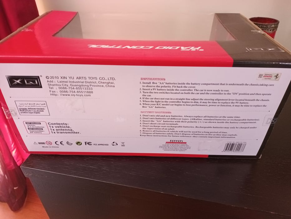Carro Ferrari telecomandado escala 1:12 novo