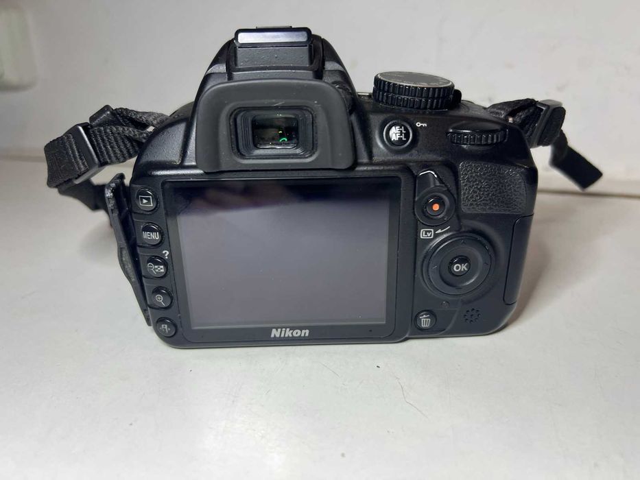Фотоапарат Nikon D3100 + Об'єктив Nikkor 18–105mm VR