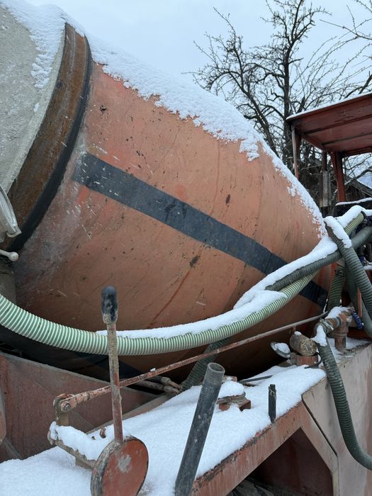 Бетонозмішувач самохідний  Deici