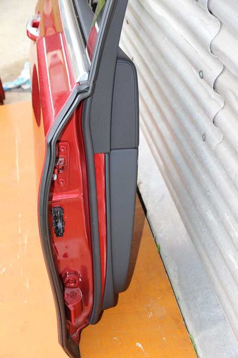 Дверь задняя правая Mercedes W213 седан мерседес дверка задня права