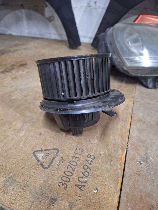 Моторчик печки Volkswagen Caddy Passat B6 Touran Golf 5 Skoda Octavia