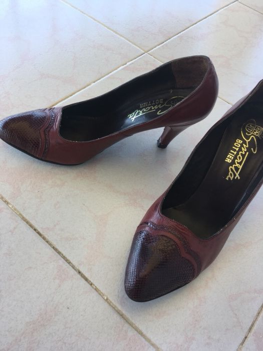 Sapatos altos de pele bordo 36