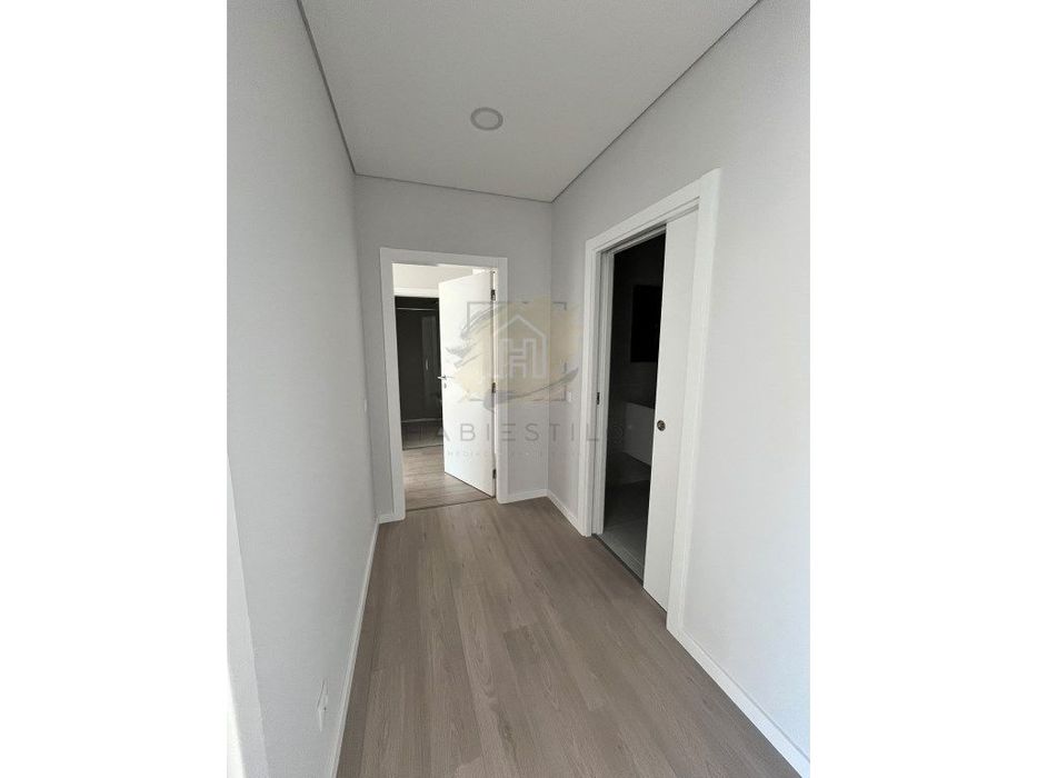 Apartamento T2 Em brejos de Azeitão com varanda