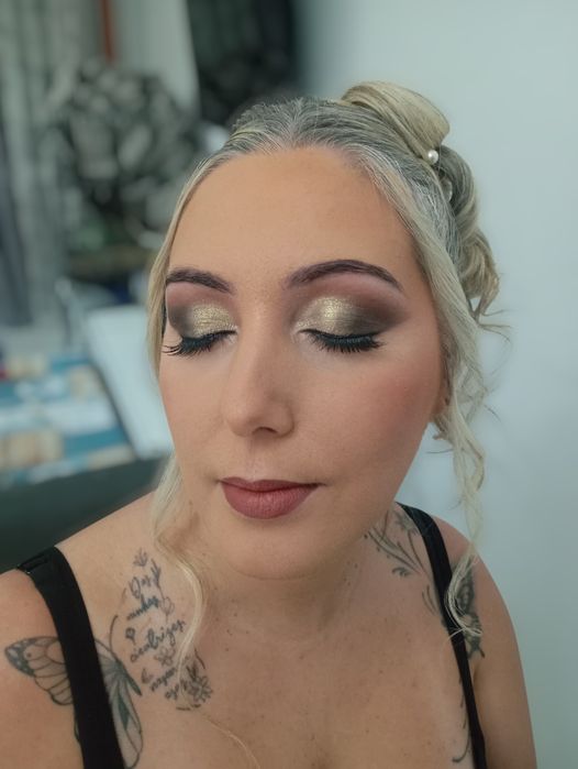 Maquilhagem e penteados