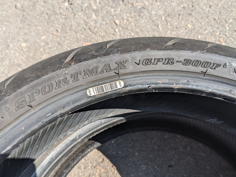 Мотошини - ContiSportAttack 1, Dunlop Sportmax gpr300f