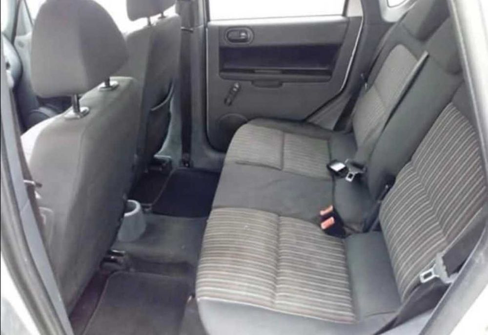 Mitsubishi Colt (Ler Anúncio)