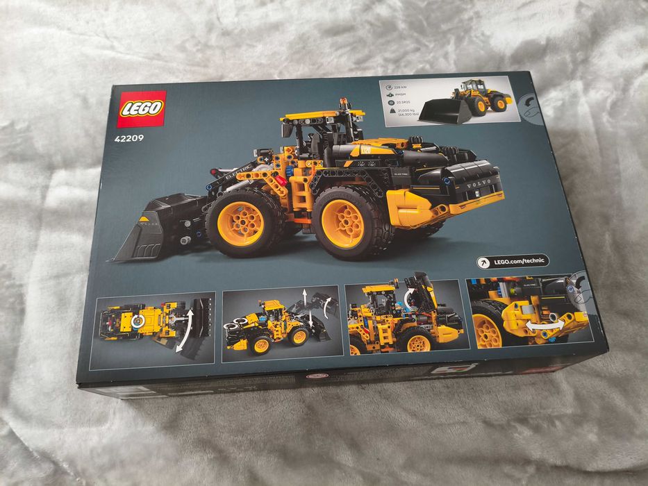 42209 LEGO Technic Ładowarka kołowa Volvo L120 Electric