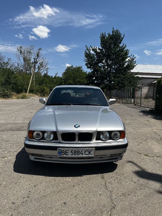 Авто bmw e34 525i