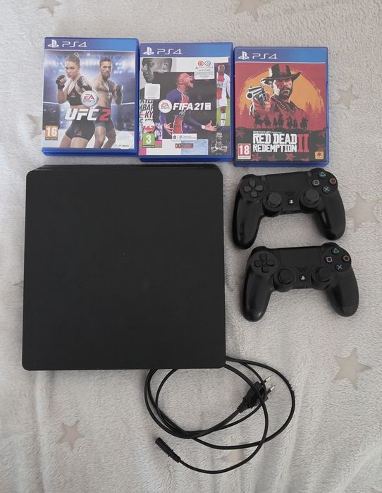 PS4 500GB Slim + 2 pady + 3 gry