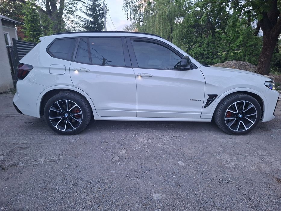 БМВ х3ф25 в G01 переодіта