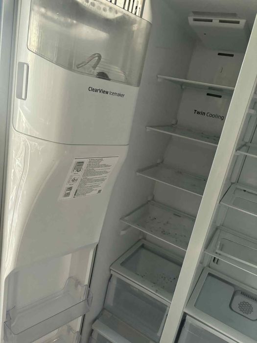 Lodówka Samsung Side by Side – kostkarka, dozownik, szklany front!