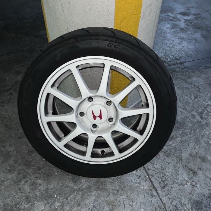 Pneus Toyo Proxes R888R 195/50 R15