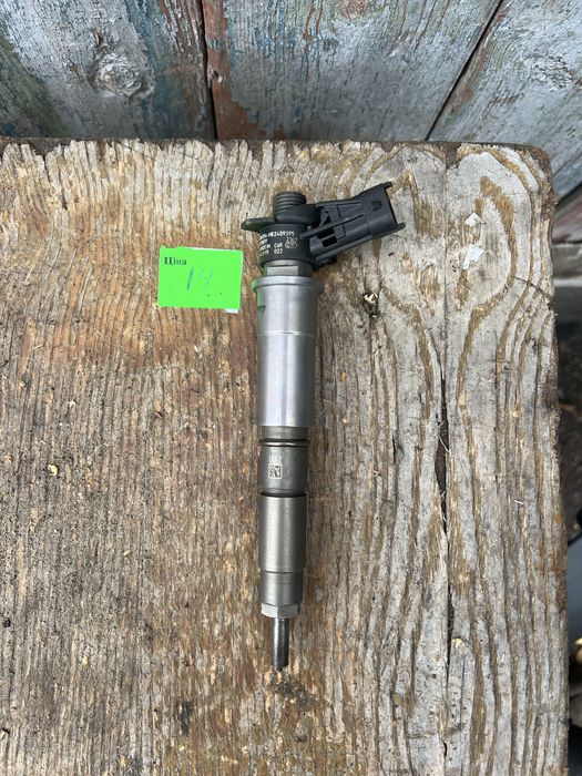 Форсунка Nissan Renault 2.0