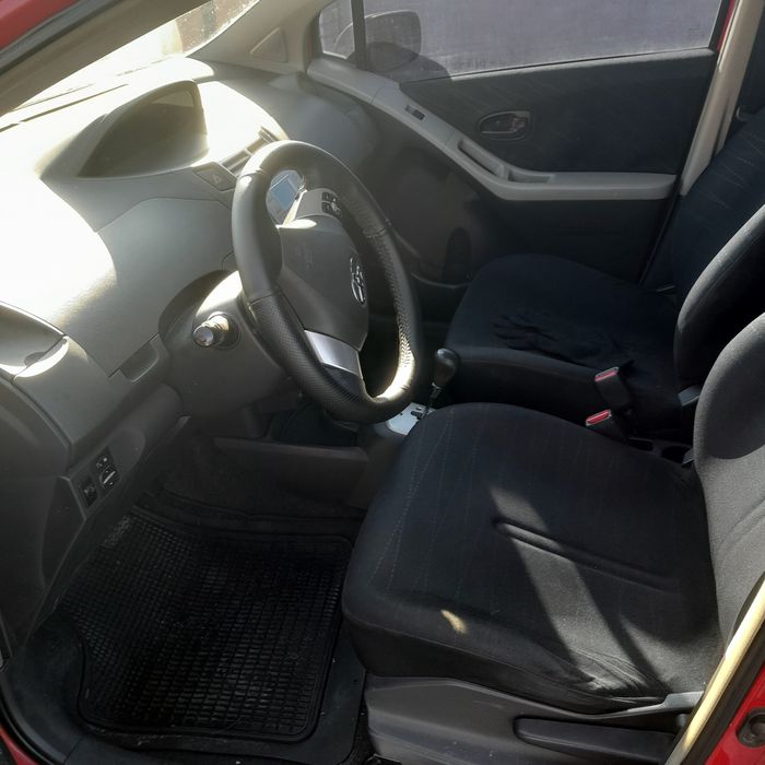 Toyota ярис 2006р