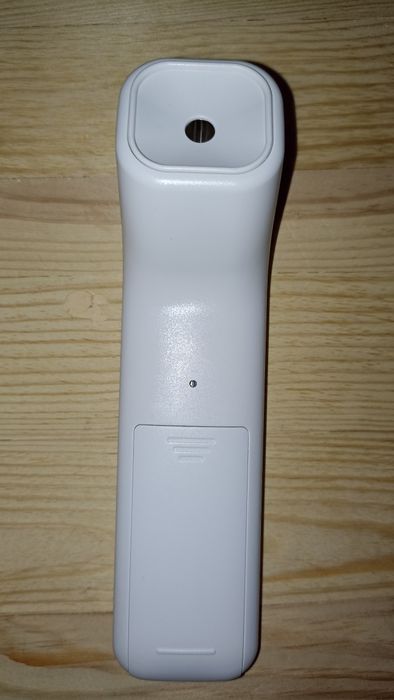 Безконтактний термометр