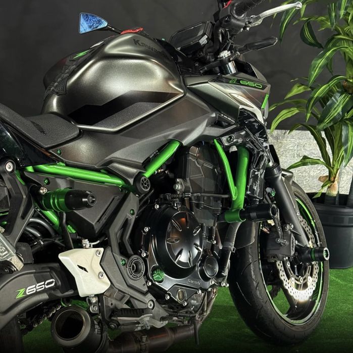Kawasaki    Z650
