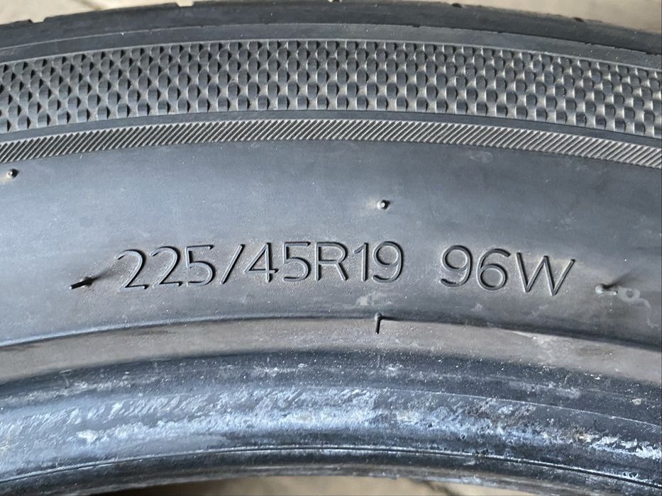 2 шт 95% 225/45R19 Hankook Ventus S1 evo3