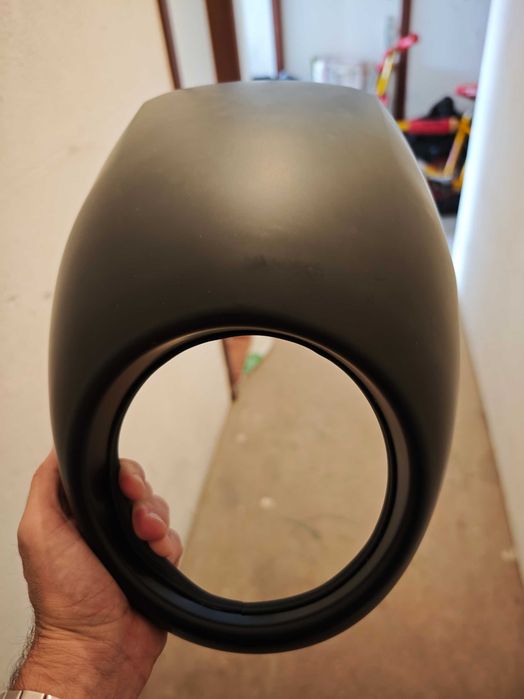 Carenagem/viseira de farol redondo para mota – Preta mate Café Racer