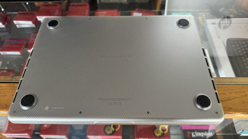 Apple Macbook Pro M2