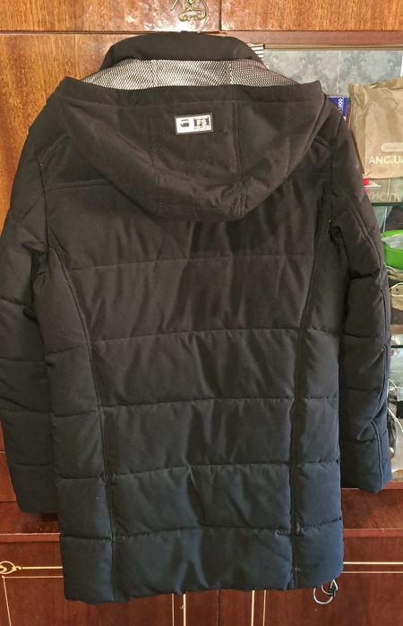 Продам пуховик                 .