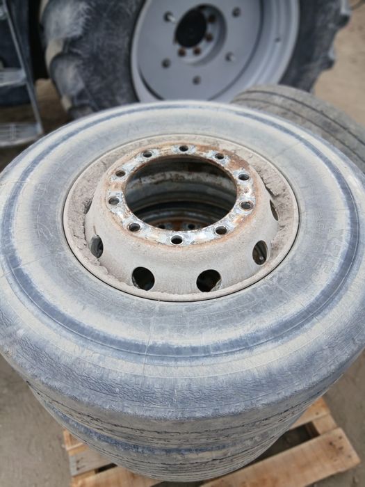 Sprzedam felgi wraz z oponami 315 80 22.5