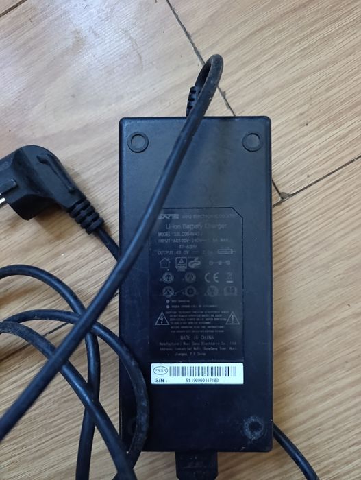 Vendo carregador bicicleta elétrica