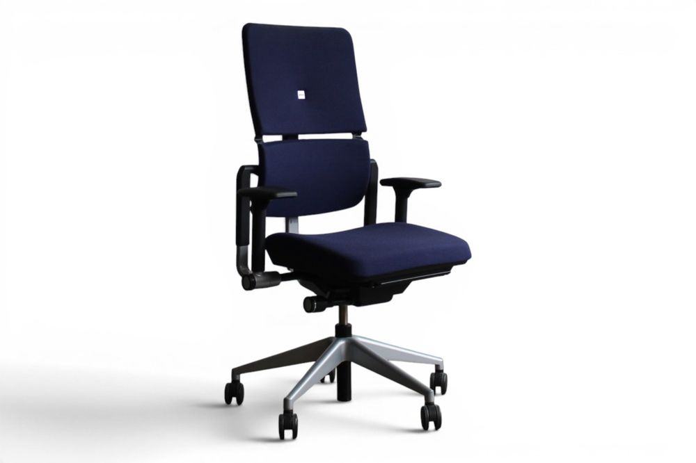 Cadeira Steelcase modelo Please V2